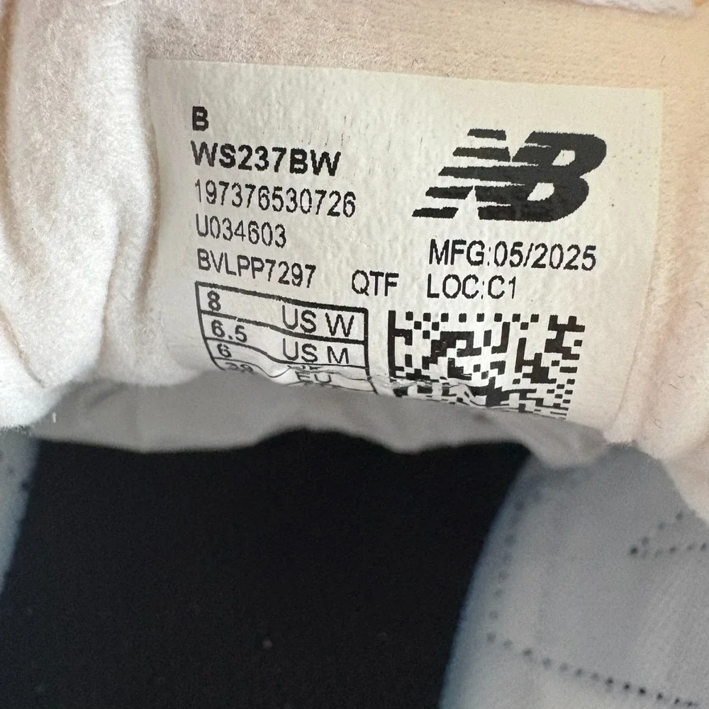 NWT New Balance 237 Womens White Black Casual Lifestyle Sneaker Shoes‎ Size 8